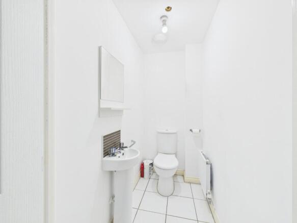 3 bed House for sale Image 6