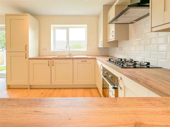 3 bed Bungalow for sale Image 7