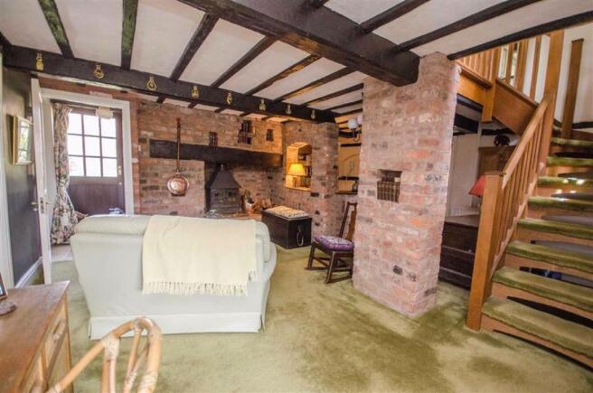 SITTING ROOM/RECEPTION HALL