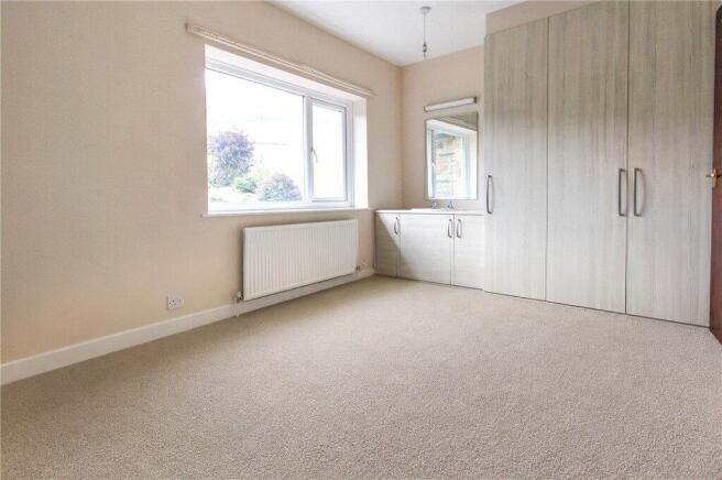 4 bed Detached for sale Image 10