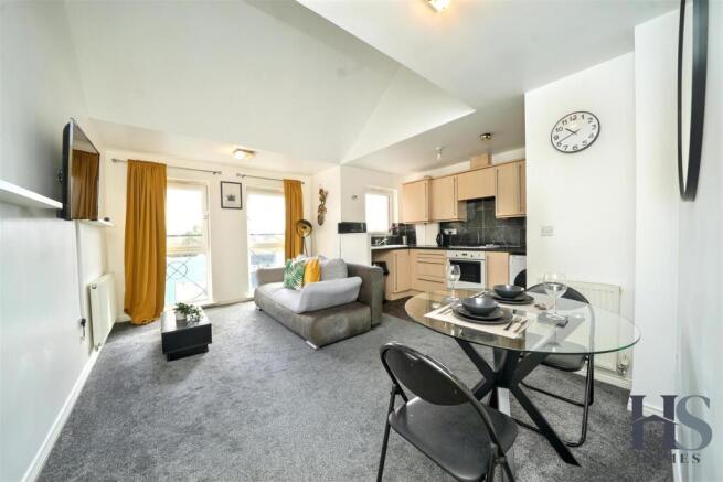 kitchen liveing dining.jpg