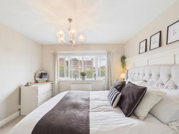 3 bed Semi-Detached for sale Image 6