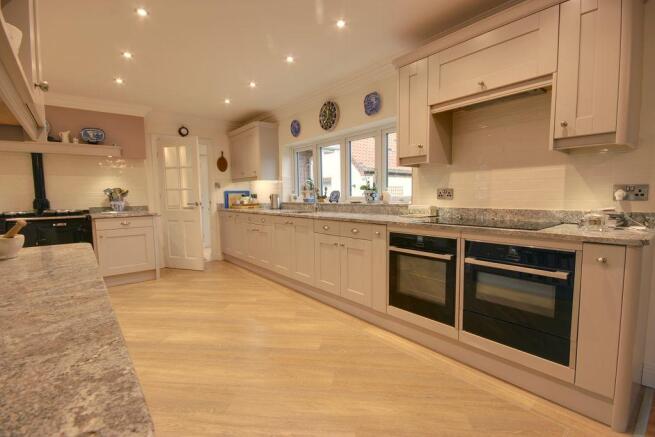 Open Plan Kitchen Dinner