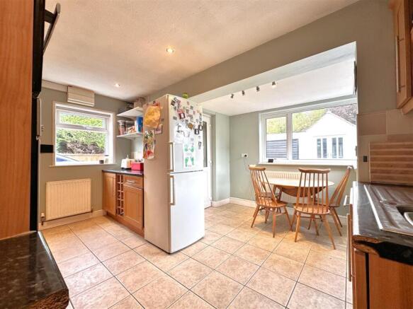 Open-Plan Breakfast Kitchen 947