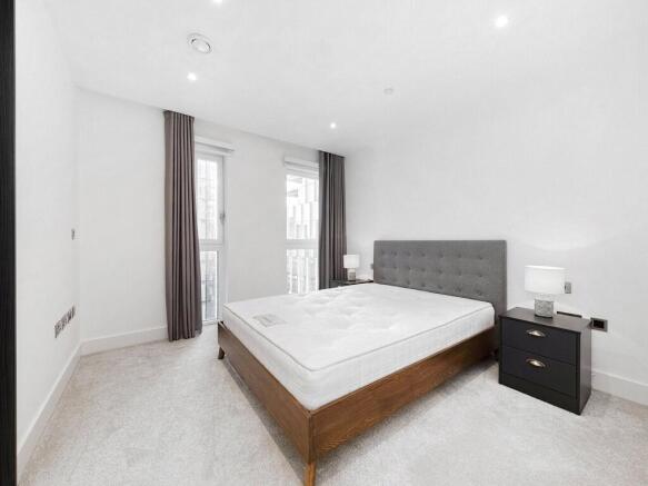 Wiverton Tower, E1