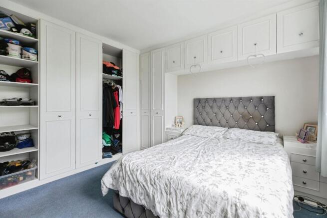 3 bed Semi-Detached for sale Image 9