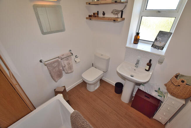 2 bed Semi-Detached for sale Image 12