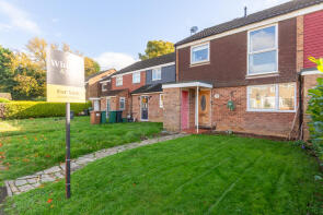 2, The Spinney, Horley RH6 8DY