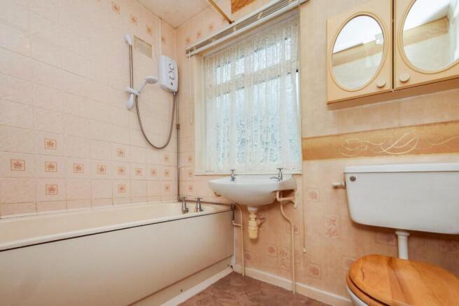3 bed House for sale Image 12