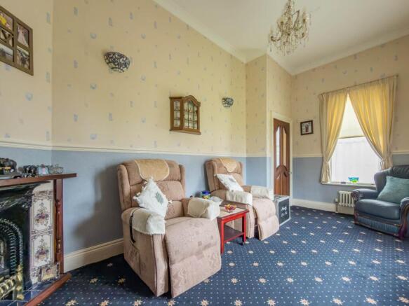 1 bed Detached for sale Image 7