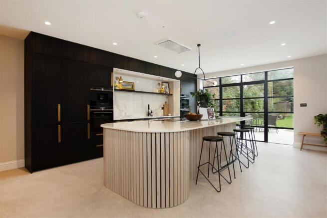 59 Aldenham Avenue 291909 (8).jpg
