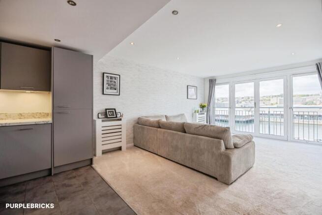 Lounge / Kitchen