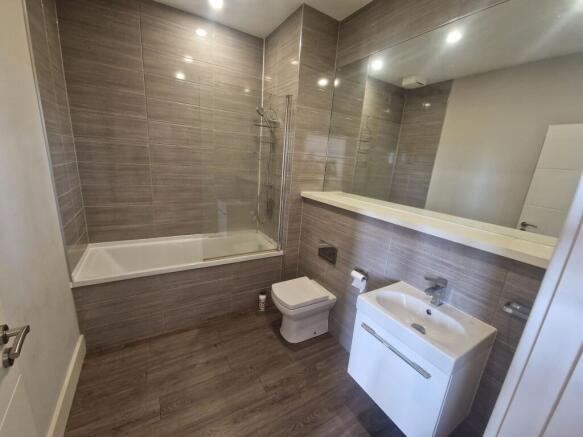 1 bed Flat to rent Image 5