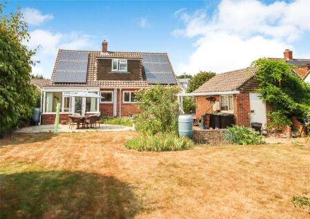 Gilbert Close, Lymington, Hampshire, SO41