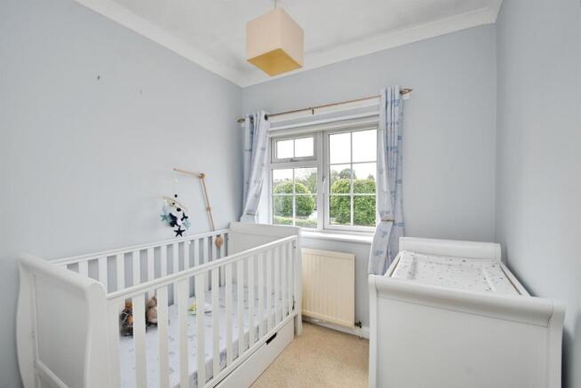 4 bed Detached for sale Image 8