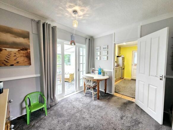 3 bed Semi-Detached for sale Image 4
