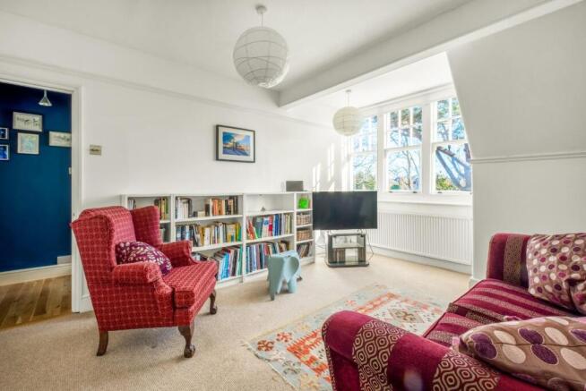 7a Barrowfield Drive-6.jpg