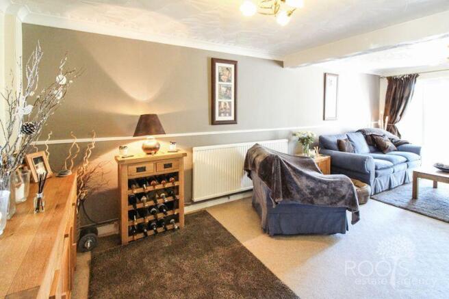 Living room pic 2