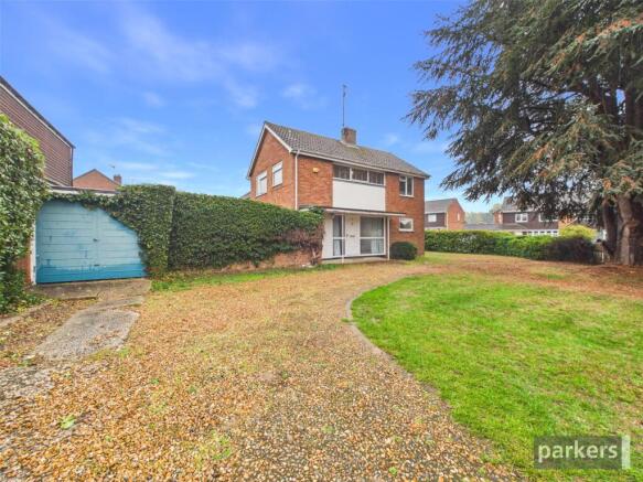 3-bed semi-detached on Cornfield Road, Woodley, Reading, Berkshire, RG5, £500,000