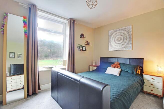 Bedroom 1 - double