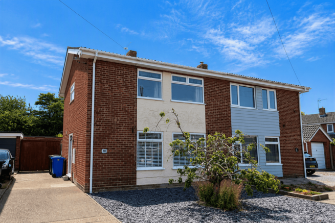 Three Bed Semi FOR SALE Kirby Cane Walk, Lowestof