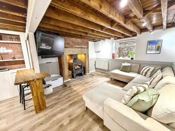 4 bed Terraced for sale Image 8