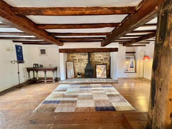 48 Wakefield Rd Lounge.jpg