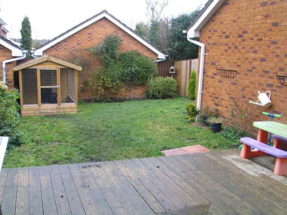 11 waterlilyclose-ga