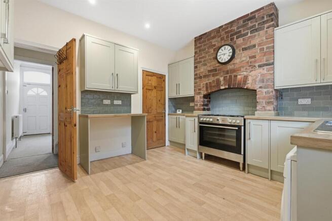 3 bed Terraced for sale Image 5