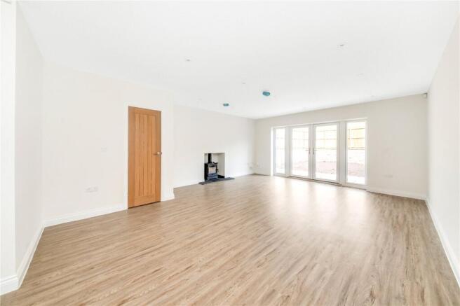 3 bed Semi-Detached for sale Image 8