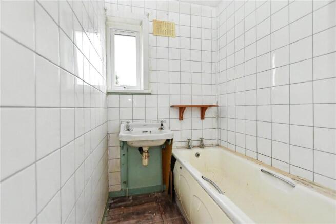 3 bed Semi-Detached for sale Image 10