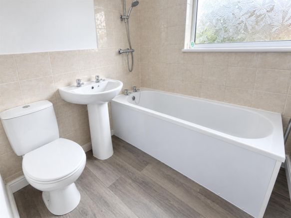 BATHROOM & WC