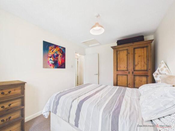 2 bed Semi-Detached Bungalow for sale Image 12