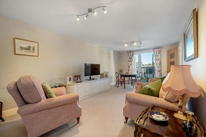 Stukeley Court, Stamford, PE9 photo 4