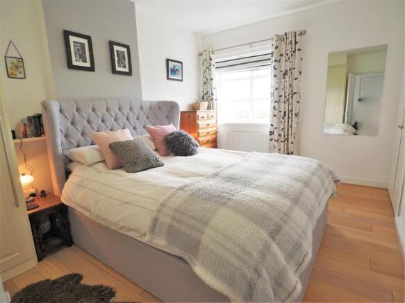 Master Bedroom 860a