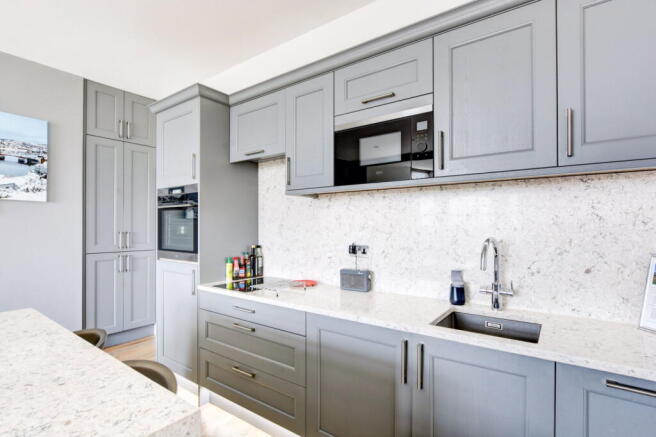 2 bed Apartment for sale Image 5