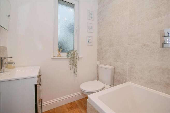 3 bed Semi-Detached for sale Image 10
