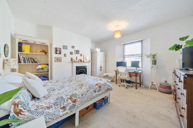 3 bed Terraced for sale Image 11