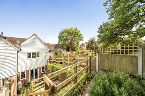1 Coach House Mews, High Street, CT4