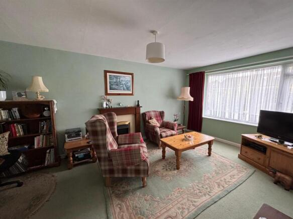 2 bed Semi-Detached Bungalow for sale Image 7