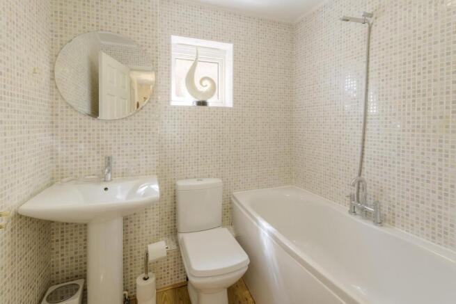Family Bathroom.jpg