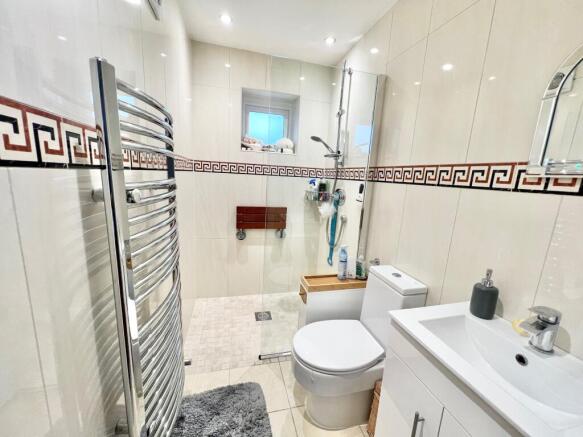Photo 33
