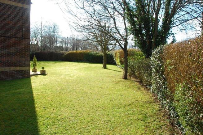 COMMUNAL GARDEN