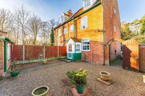 Church Corner, Wrentham