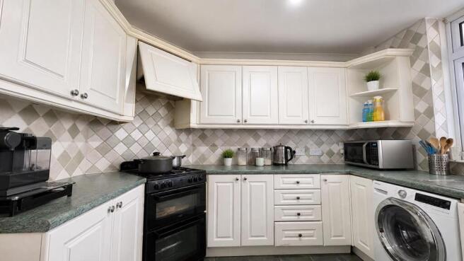 Pennyfields, E14 for Sale by Barrain London Estate