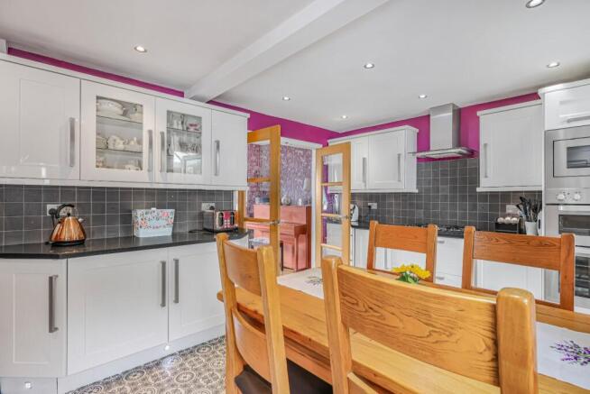 3 bed Semi-Detached for sale Image 5
