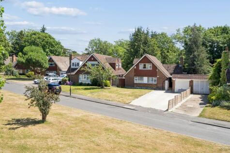 Farnham Lane, Slough, SL2
