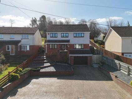 Caerphilly Close, Rhiwderin, Newport