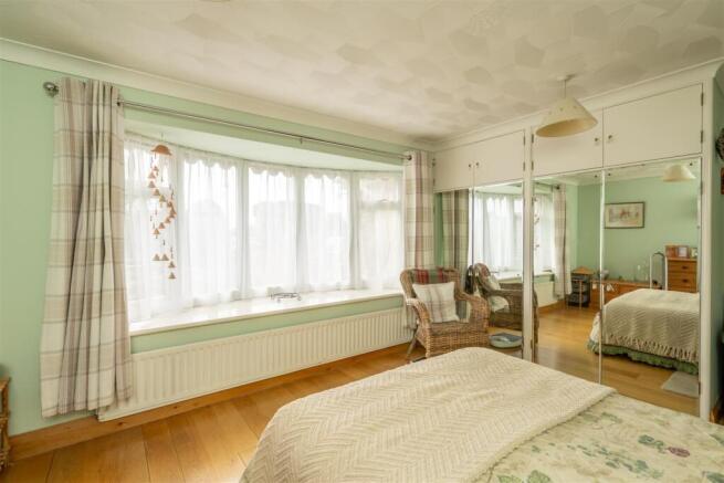 Bedroom 1 (2).jpg