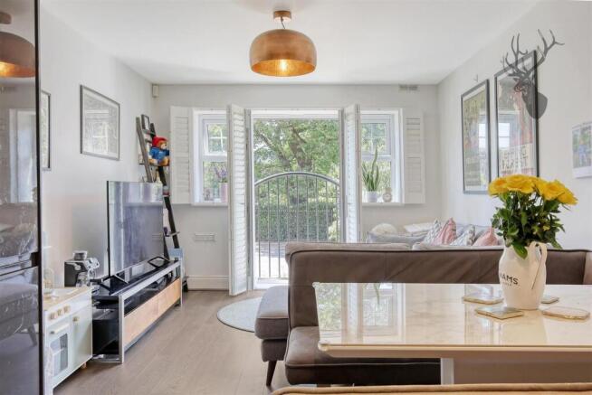 Stag Lane, Buckhurst Hill, IG9 photo 4
